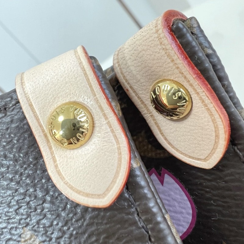 LV OnTheGo Handbag 