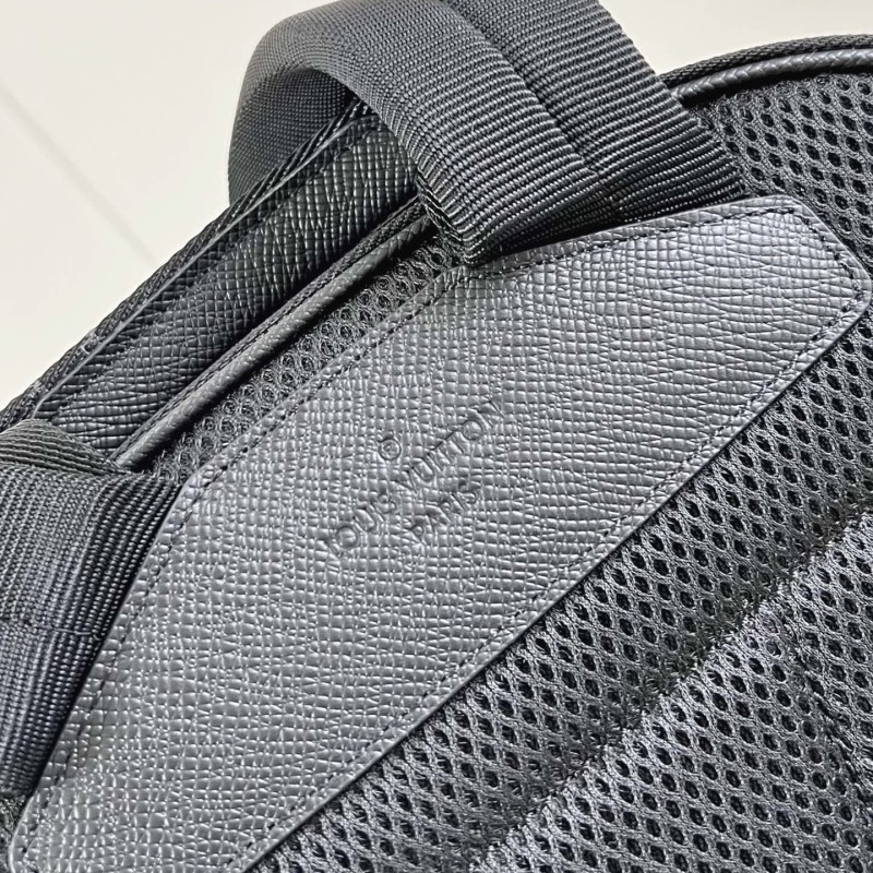 LV Adrian 双肩包