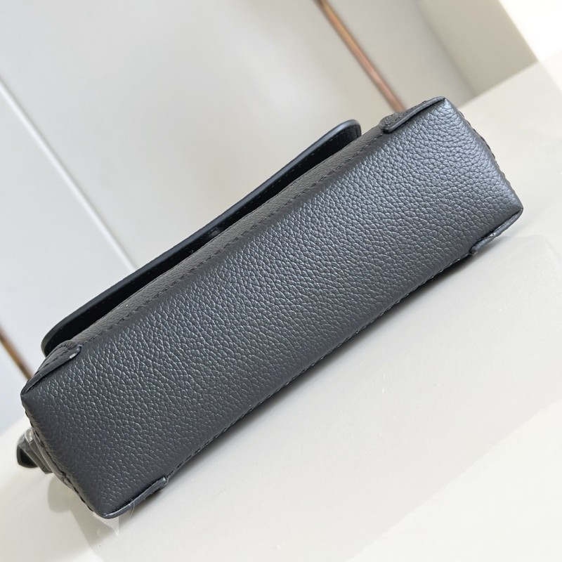 LV Steamer East West