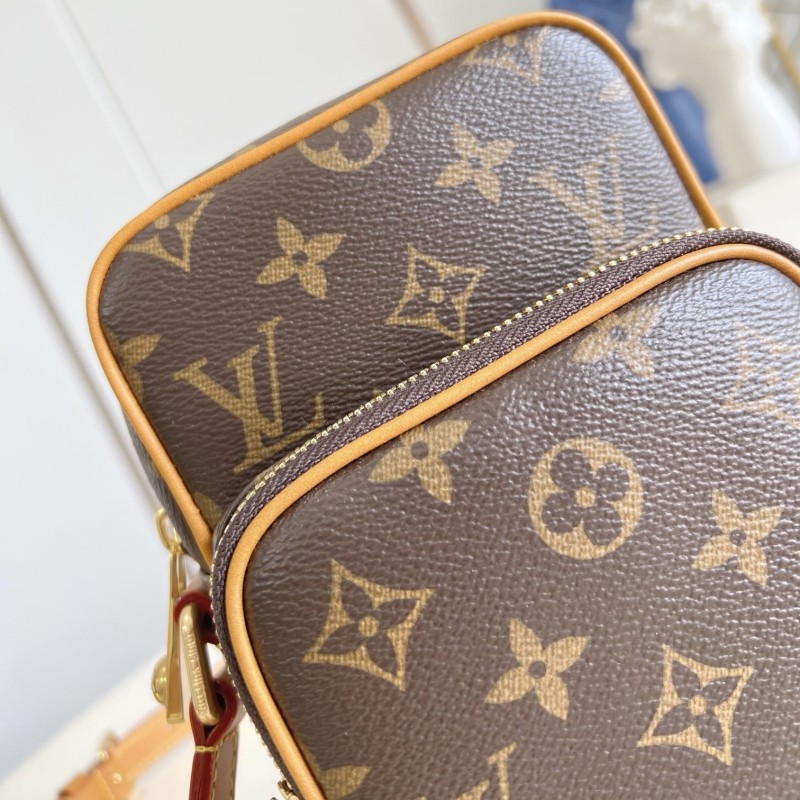LV Amazone相机包