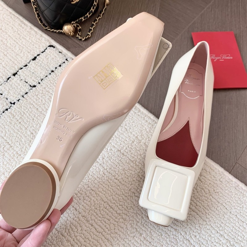Roger Vivier Flats