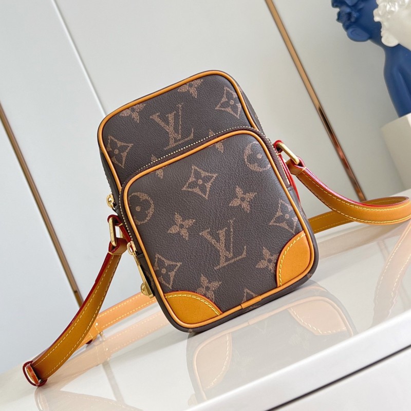 Lv Pharrel Williams
