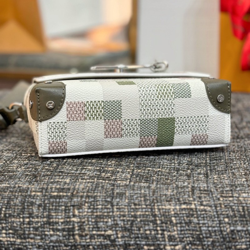 Lv Steamer