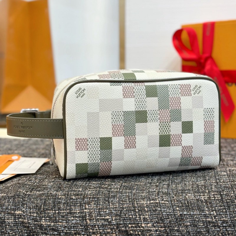 Lv Locker Dopp Kit