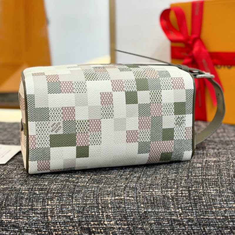 Lv Locker Dopp Kit