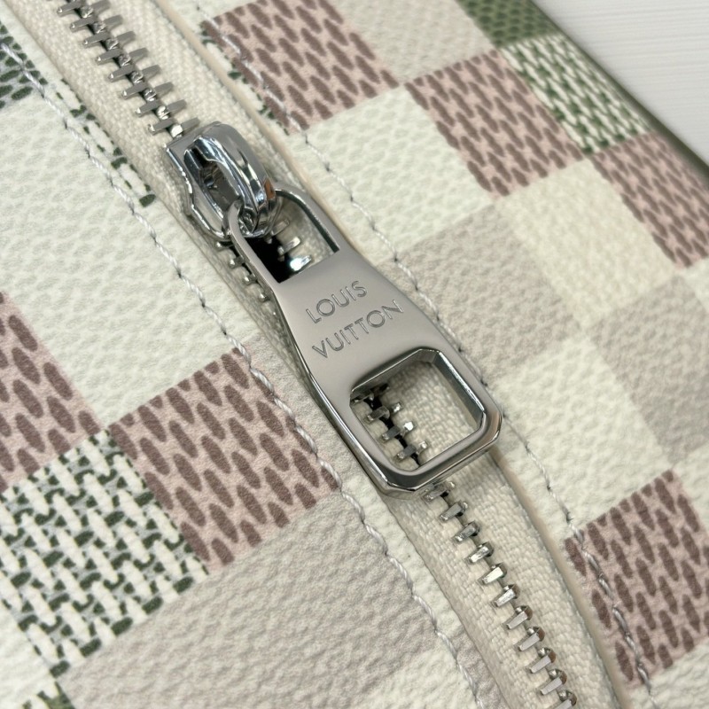 Lv Locker Dopp Kit