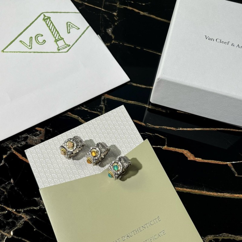 VCA Ring