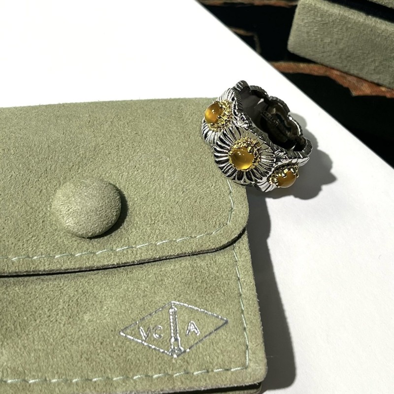 VCA Ring
