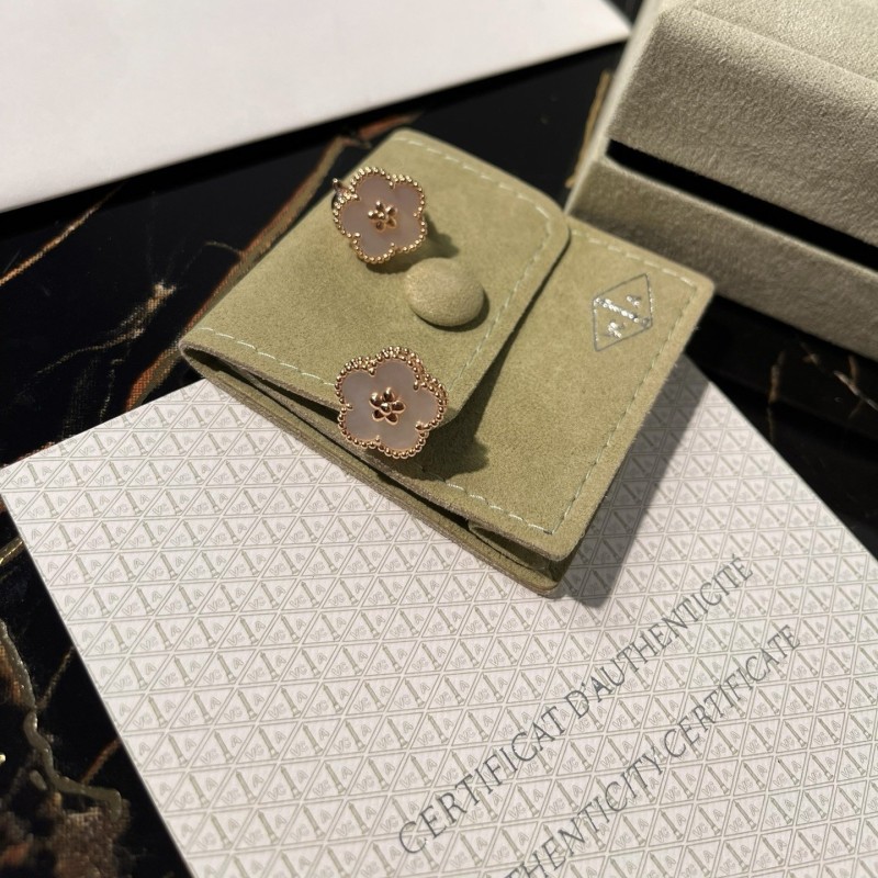 VCA Earrings 