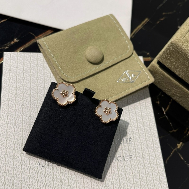 VCA Earrings 