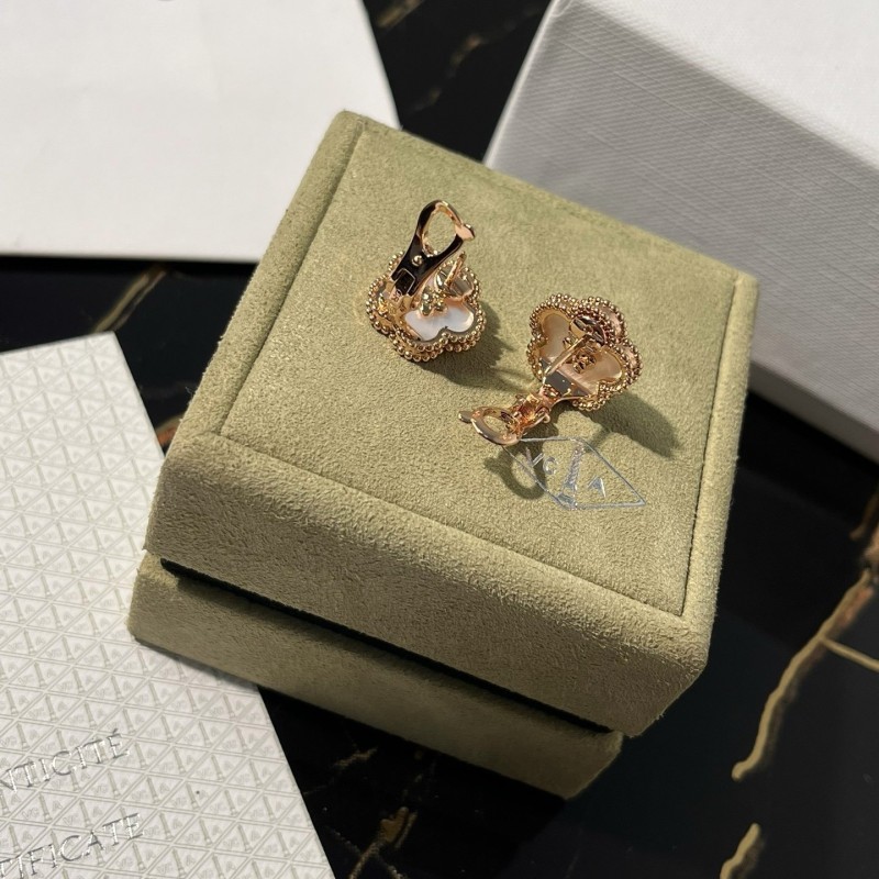 VCA Earrings 