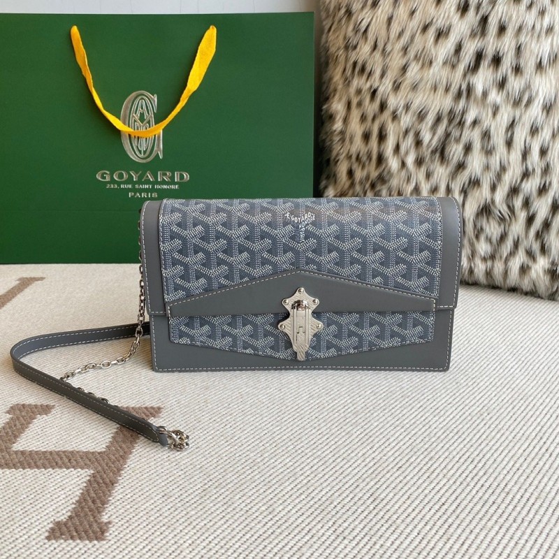 Goyard Cluth Bag