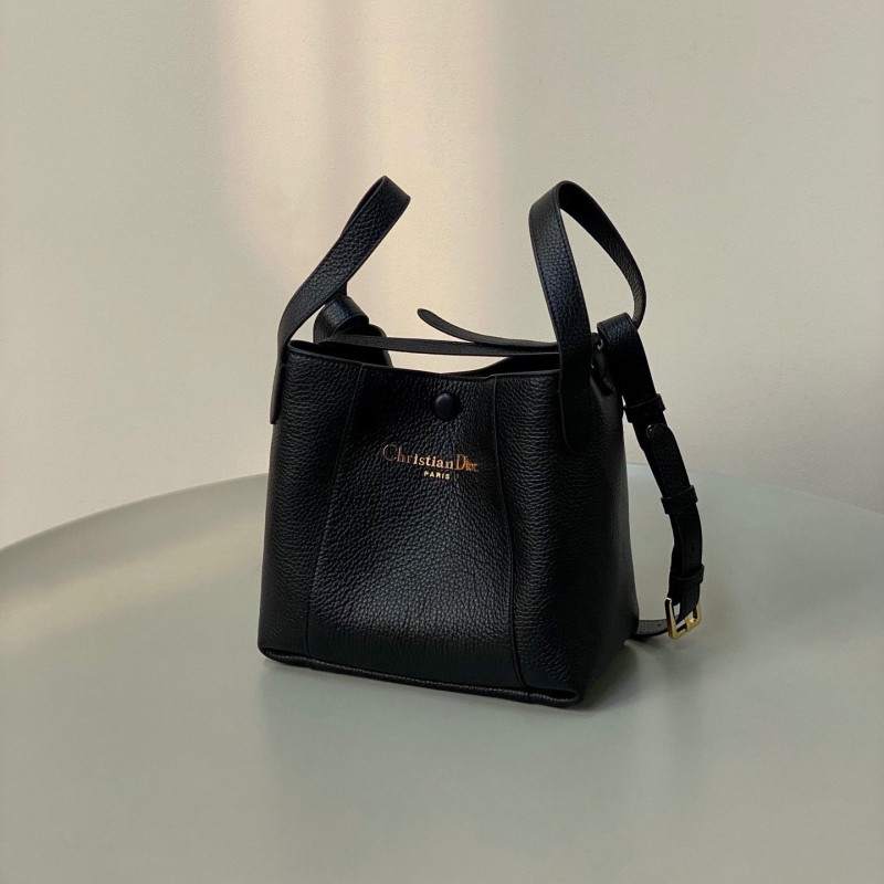 Dior Signature 水桶包