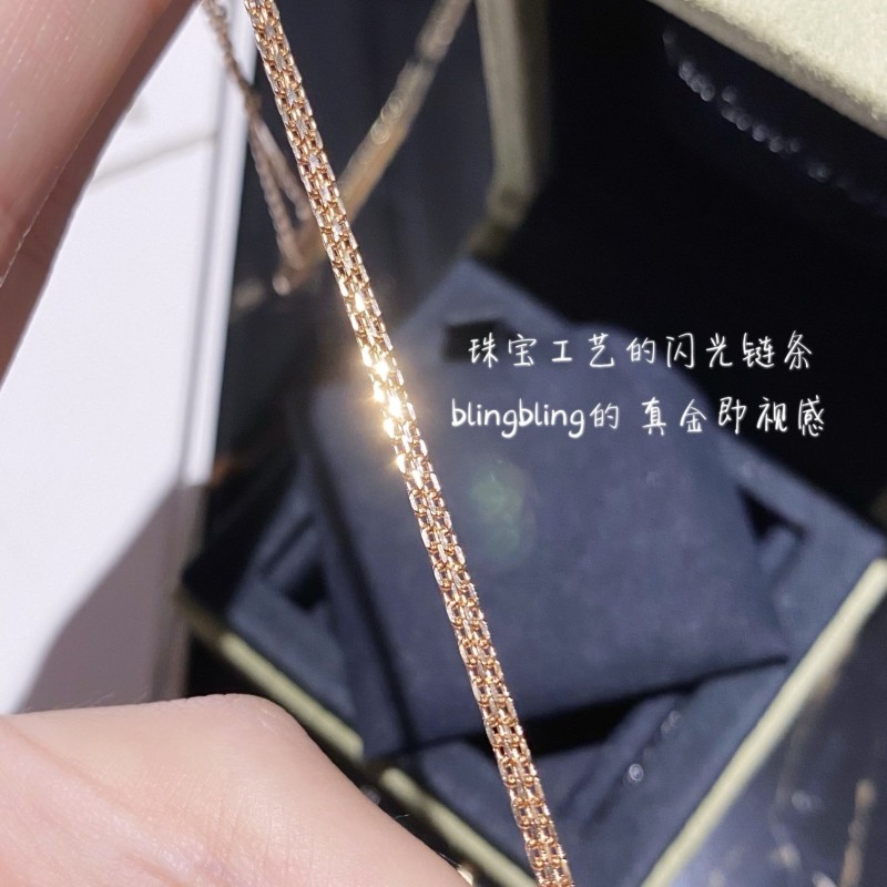 VCA Necklace 