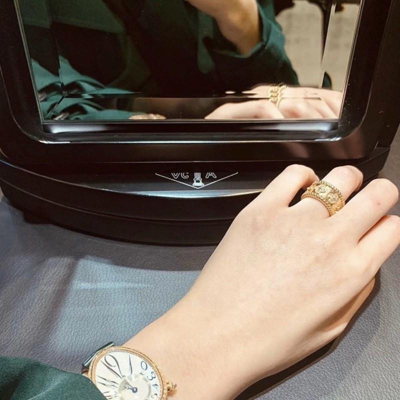 VCA Ring