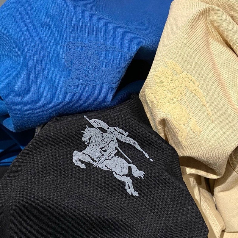 Burberry Unisex  Tee