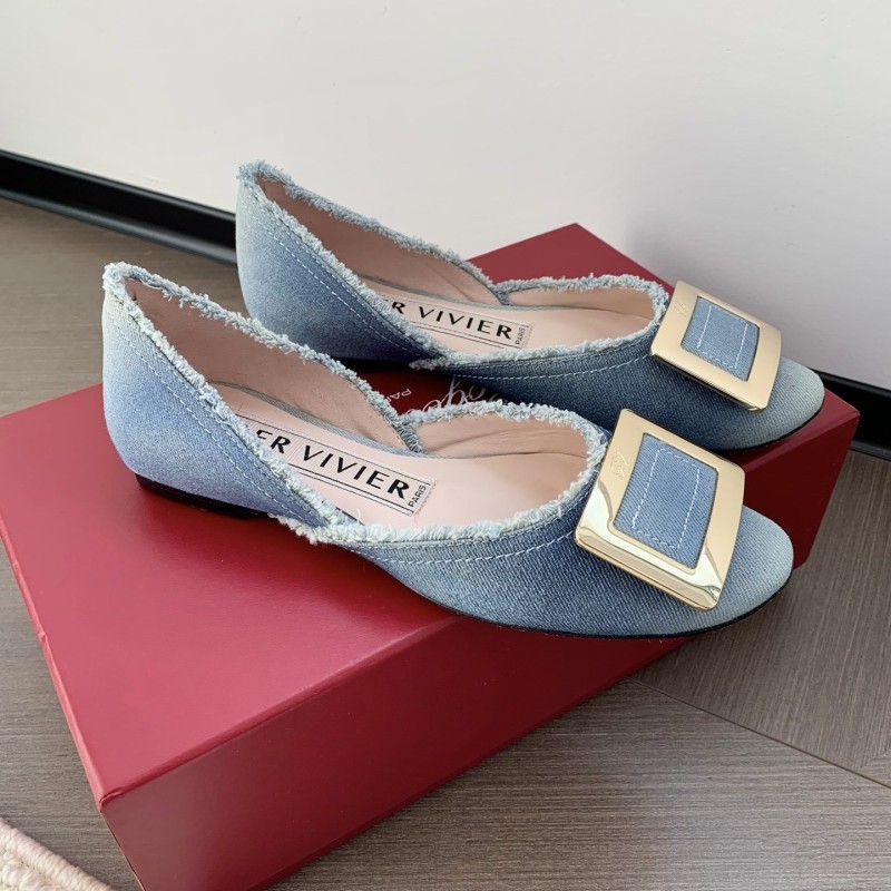 Roger Vivier Flats