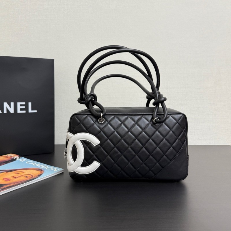 Chanel 枕头包