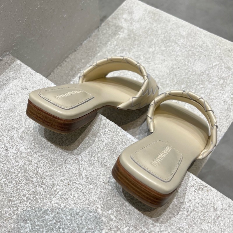 Bottega Veneta Flats 