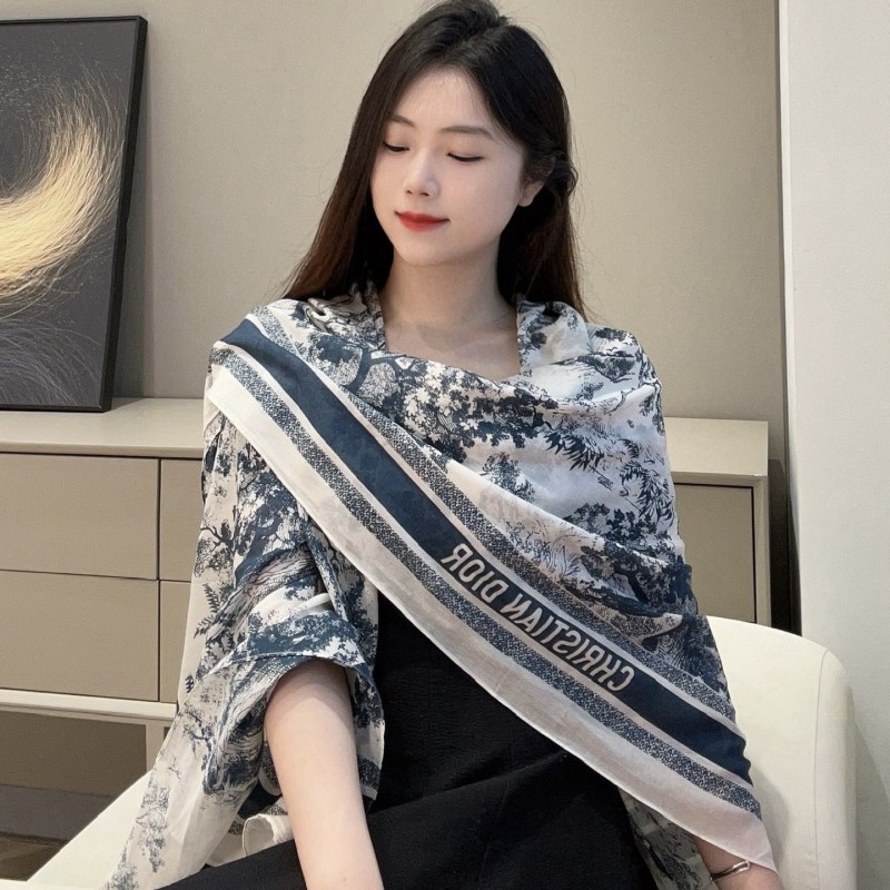 Dior Shawl