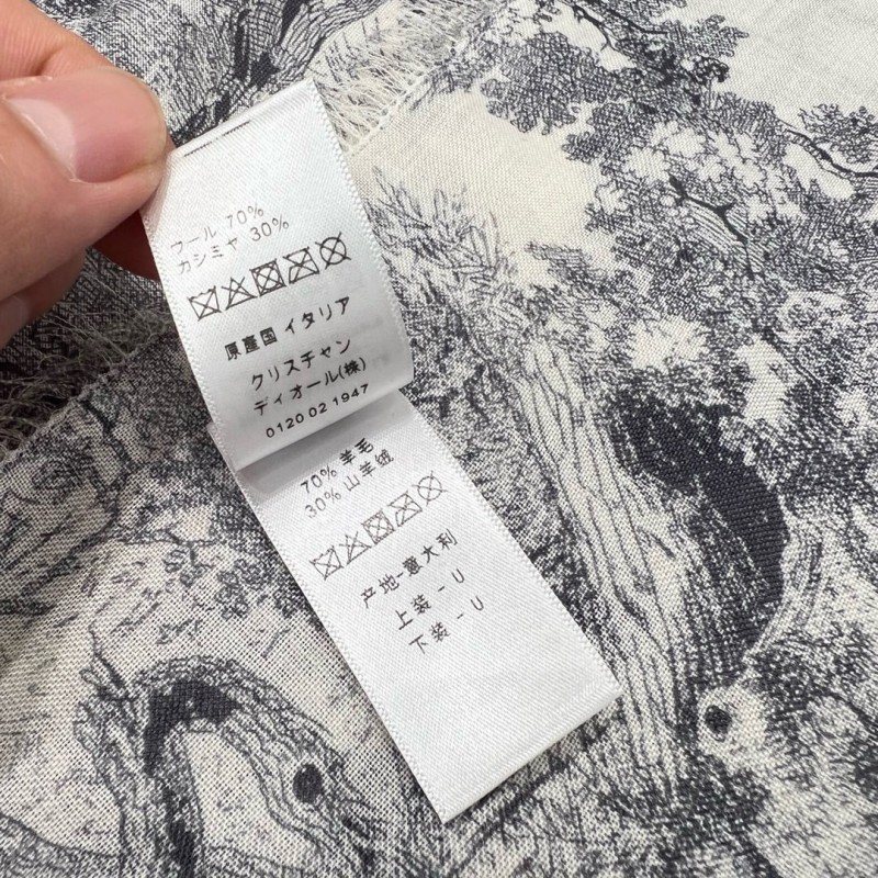 Dior Shawl
