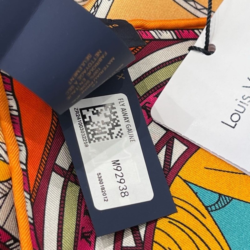 LV Scarf