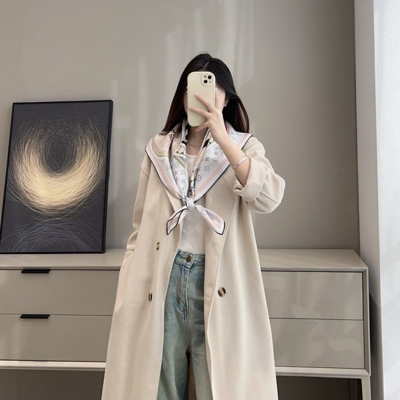 LV Scarf