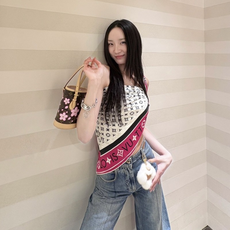 LV Scarf