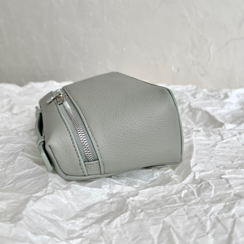 Loro Piana L19