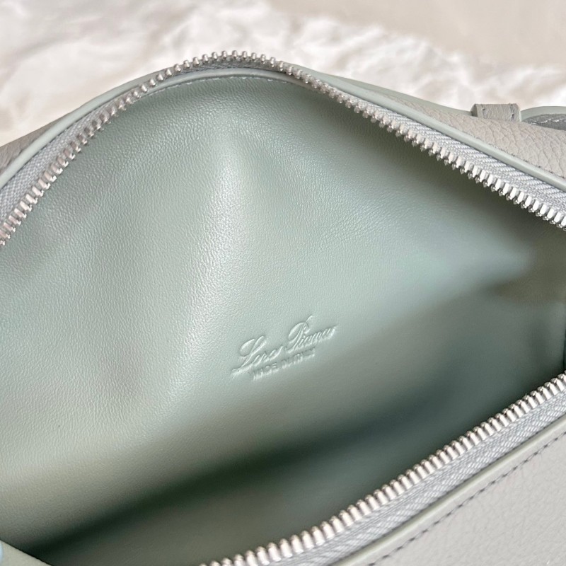 Loro Piana L19