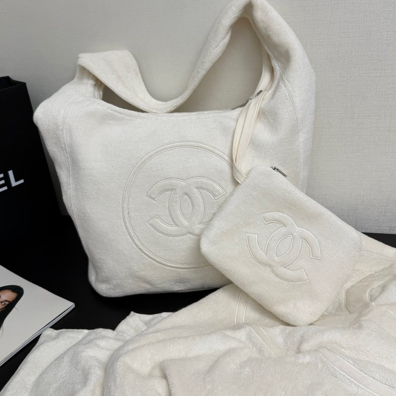 Chanel 25M Handbag
