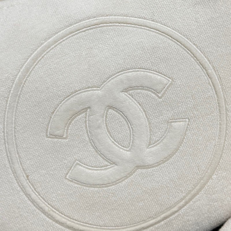 Chanel 25M Handbag
