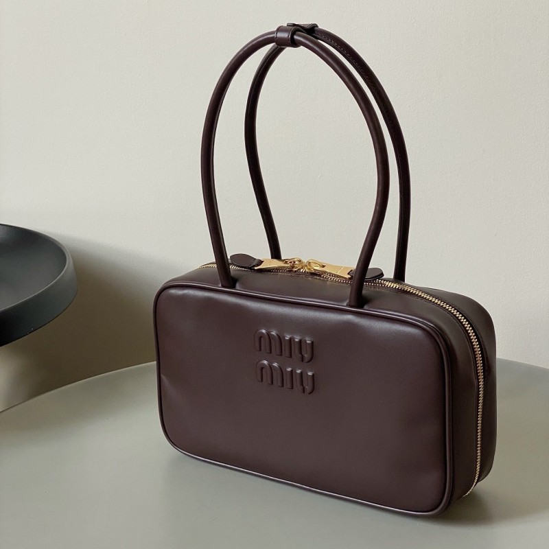MiuMiu 公文包