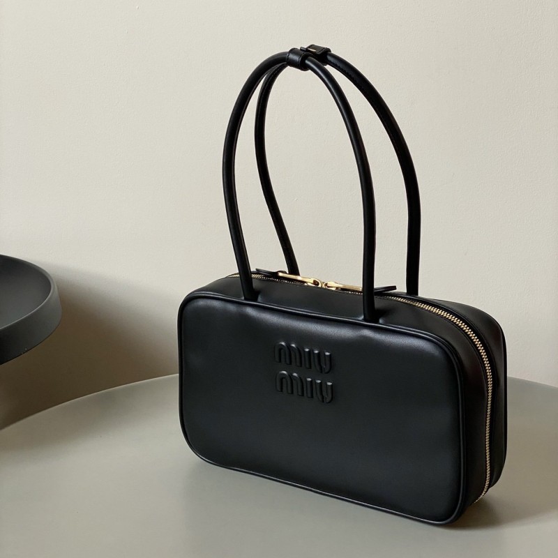 MiuMiu 公文包