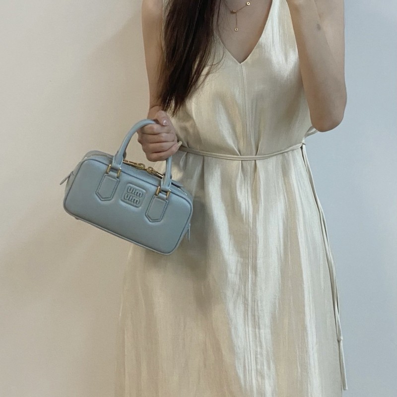 MiuMiu 保龄球包