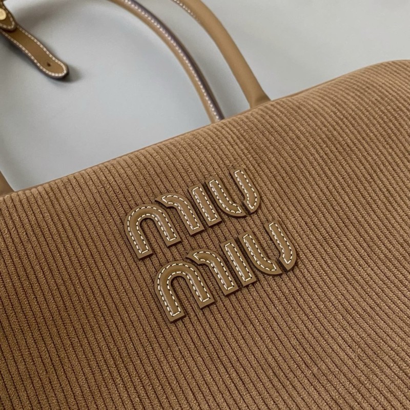 MiuMiu 公文包