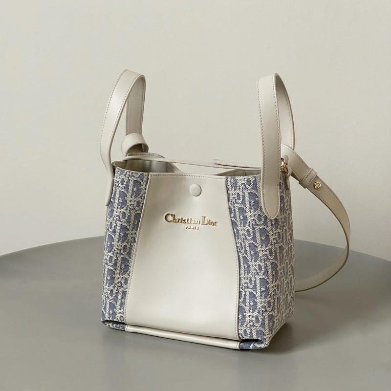 Dior Signature 水桶包