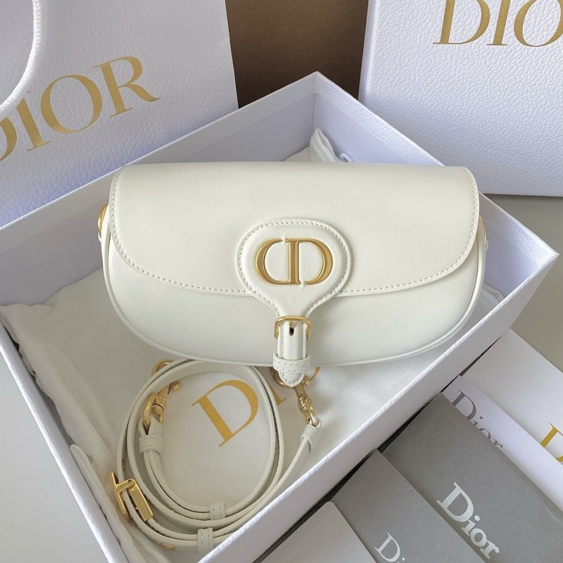 Dior East-West Bobby 月牙包