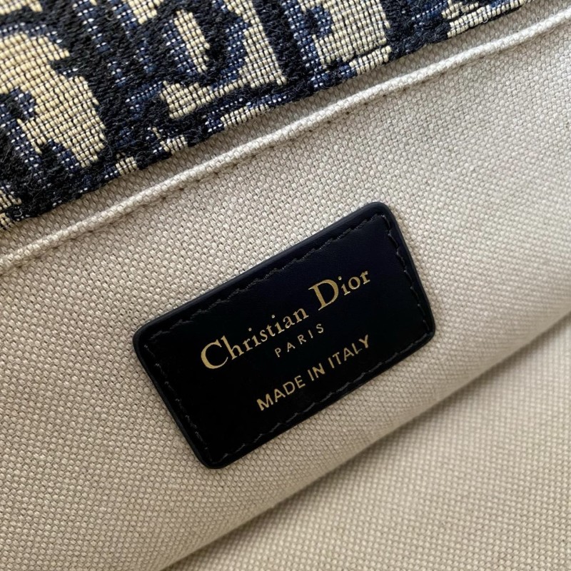 Dior Bobby 小号
