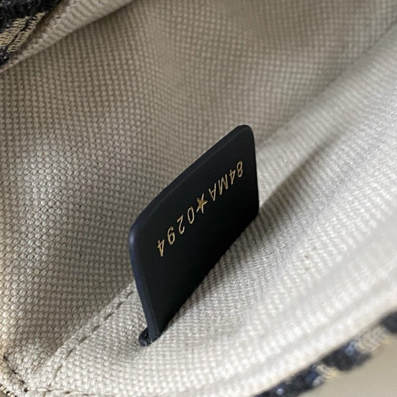 Dior Bobby 小号