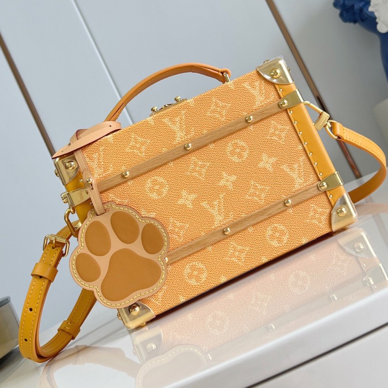 LV Handle Trunk