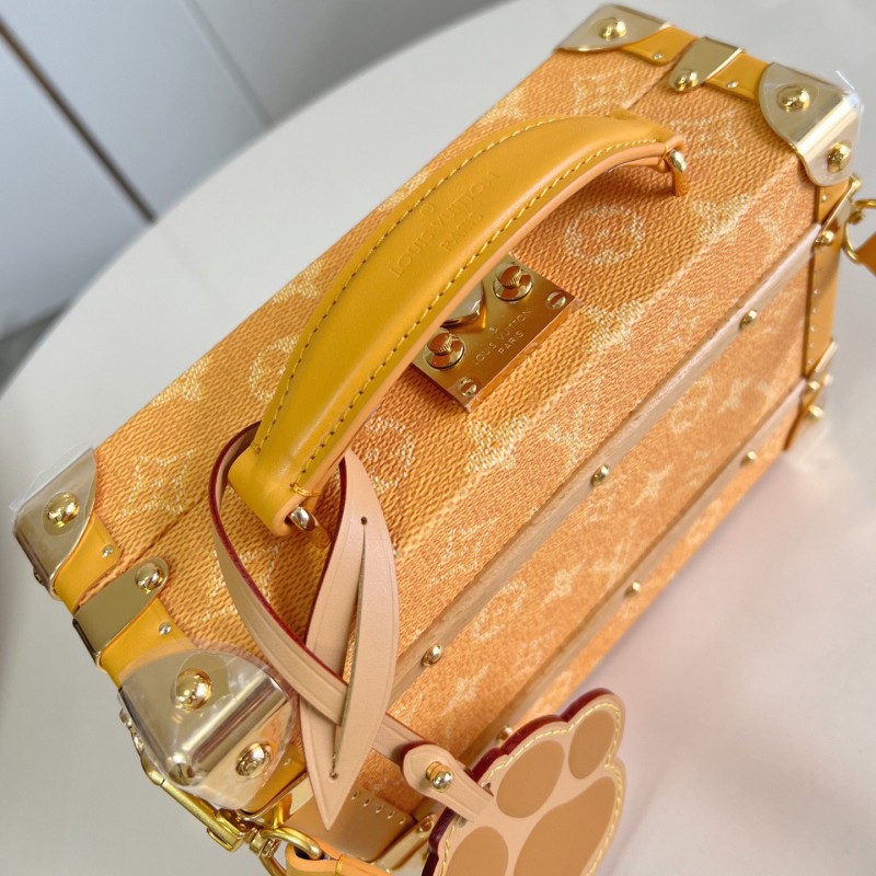 LV Handle Trunk