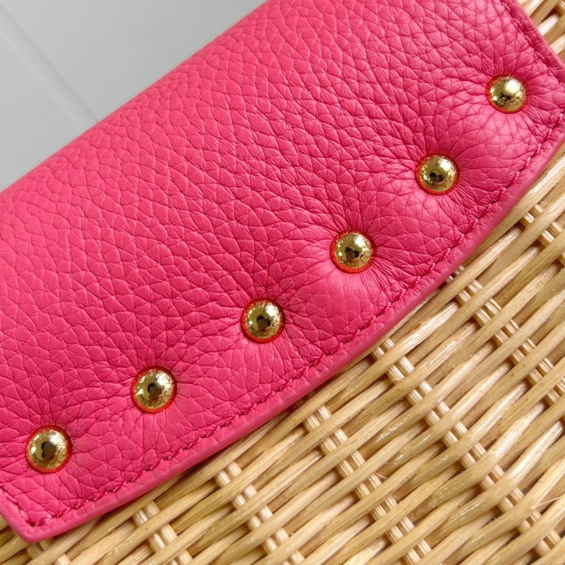 LV Capucines 