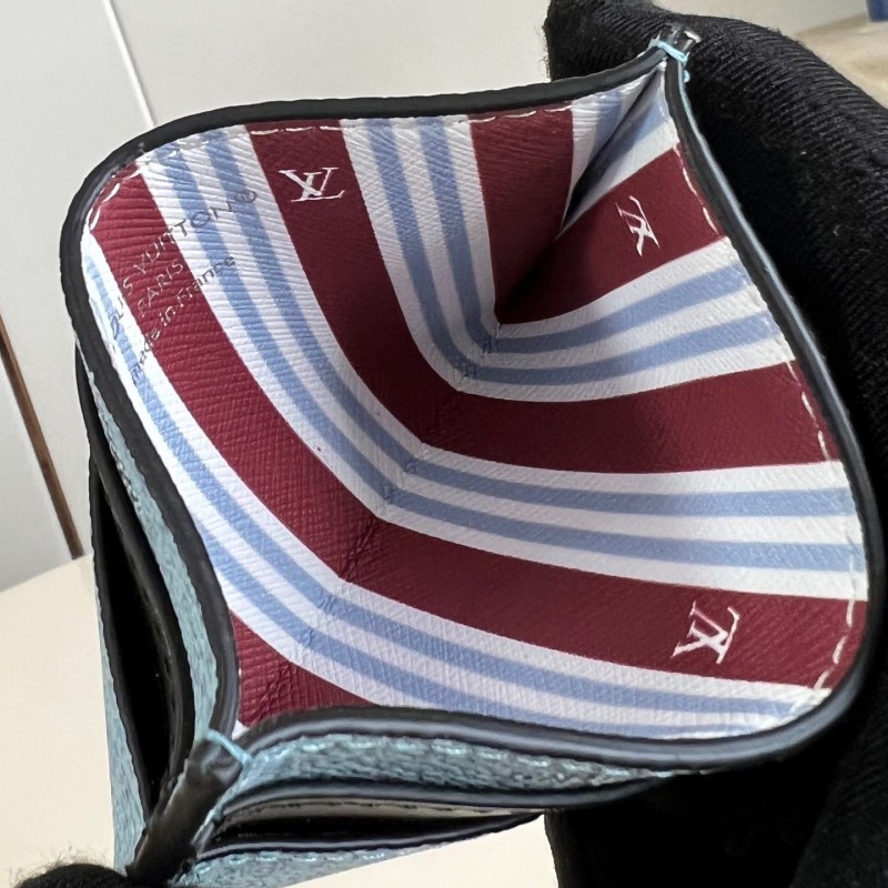 LV Cardholder