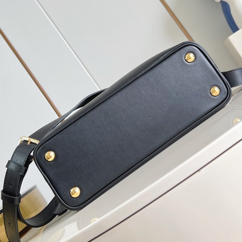 LV Capucines Souple