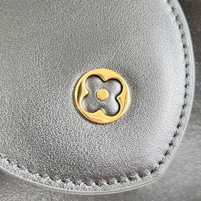 LV Capucines Souple