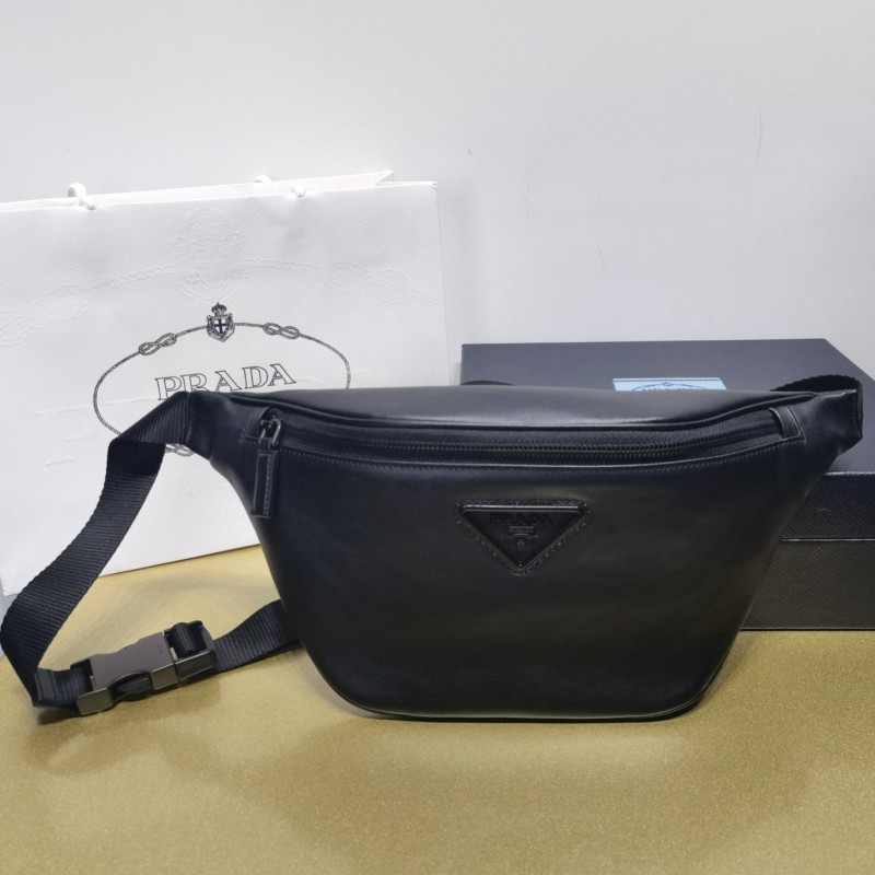 Prada 胸包