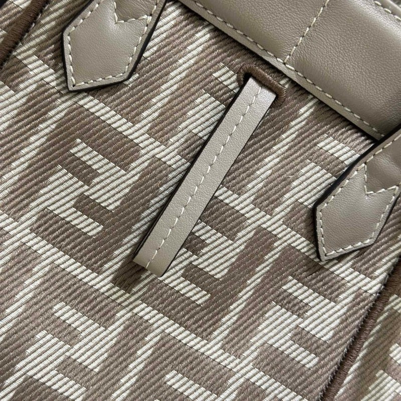 Fendi 折叠包