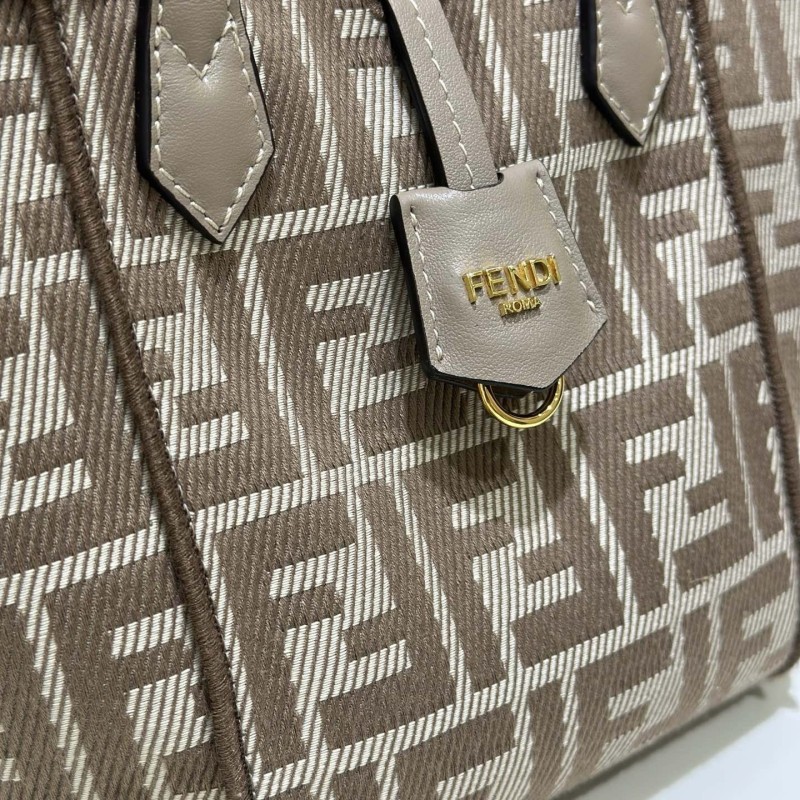 Fendi 折叠包