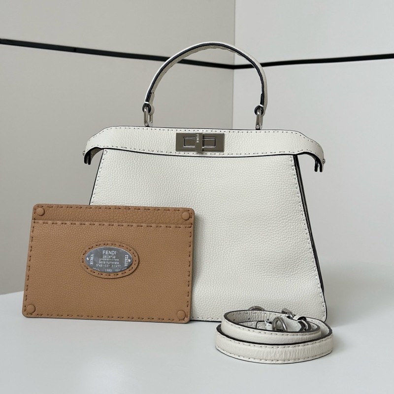 Fendi Handbags 中号